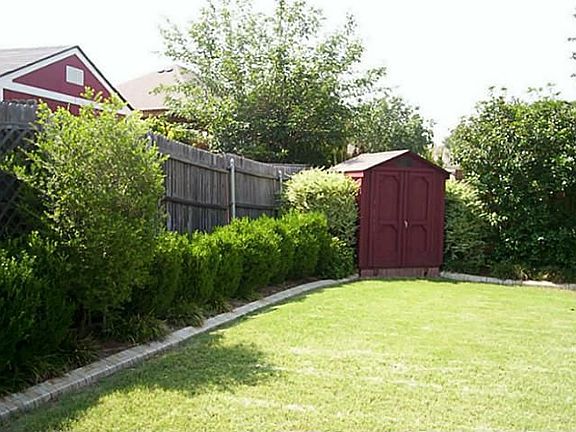 3rd image of 813 Sky Creek Ct
