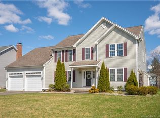 17 Burdon Ln, Newington, CT 06111