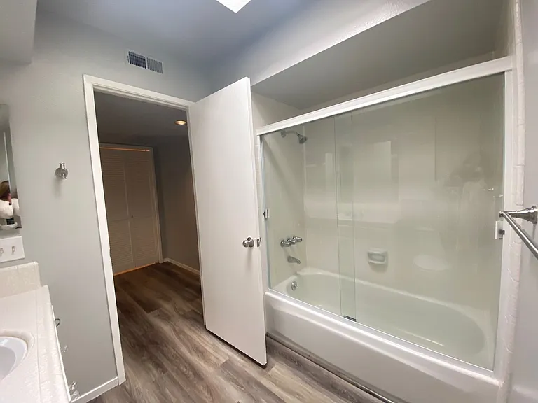 4 Montsalas Dr — Photo 13