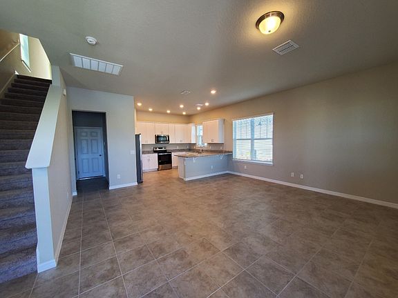 3rd image of 428 Venetian Palms Blvd