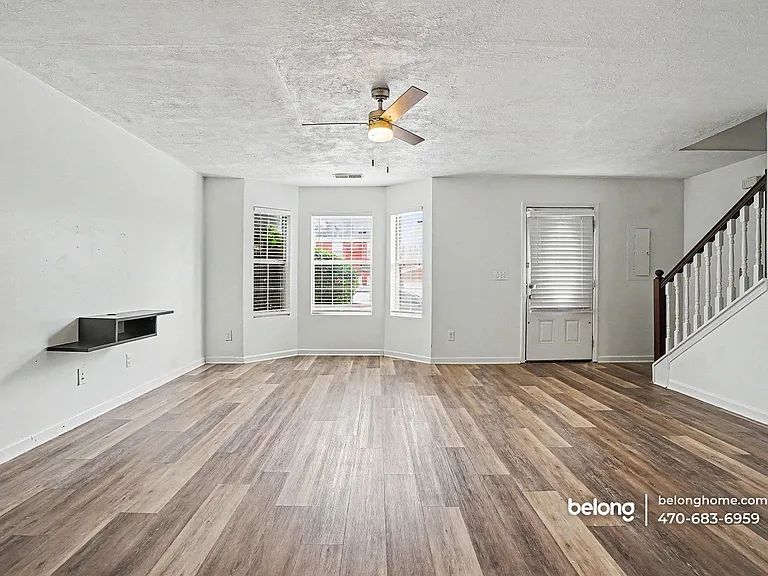 5599 Windfall Ln — Photo 19