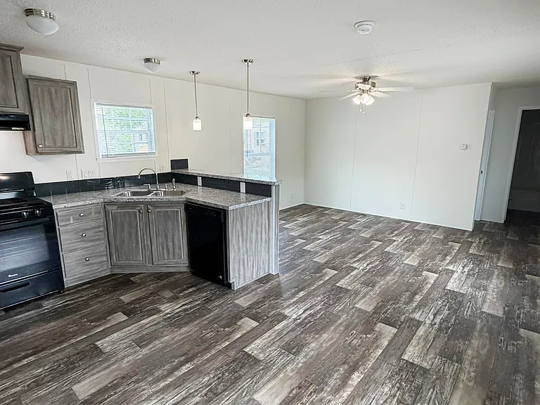 Winterbrook Manufactured Home Community — Photo 10