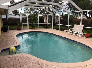 3303 Kenmore Dr, Sarasota, FL 34231