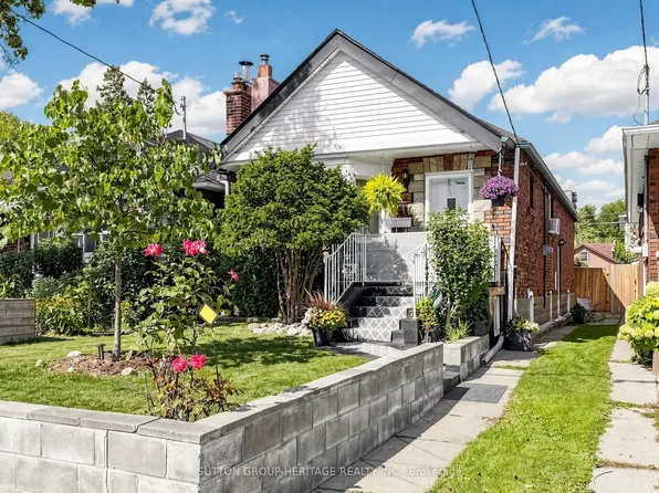248 Westwood Ave, Toronto, ON M4J 2H4