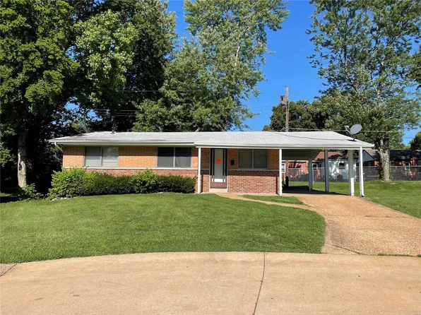 9074 Janet Ct, Saint Louis, MO 63114