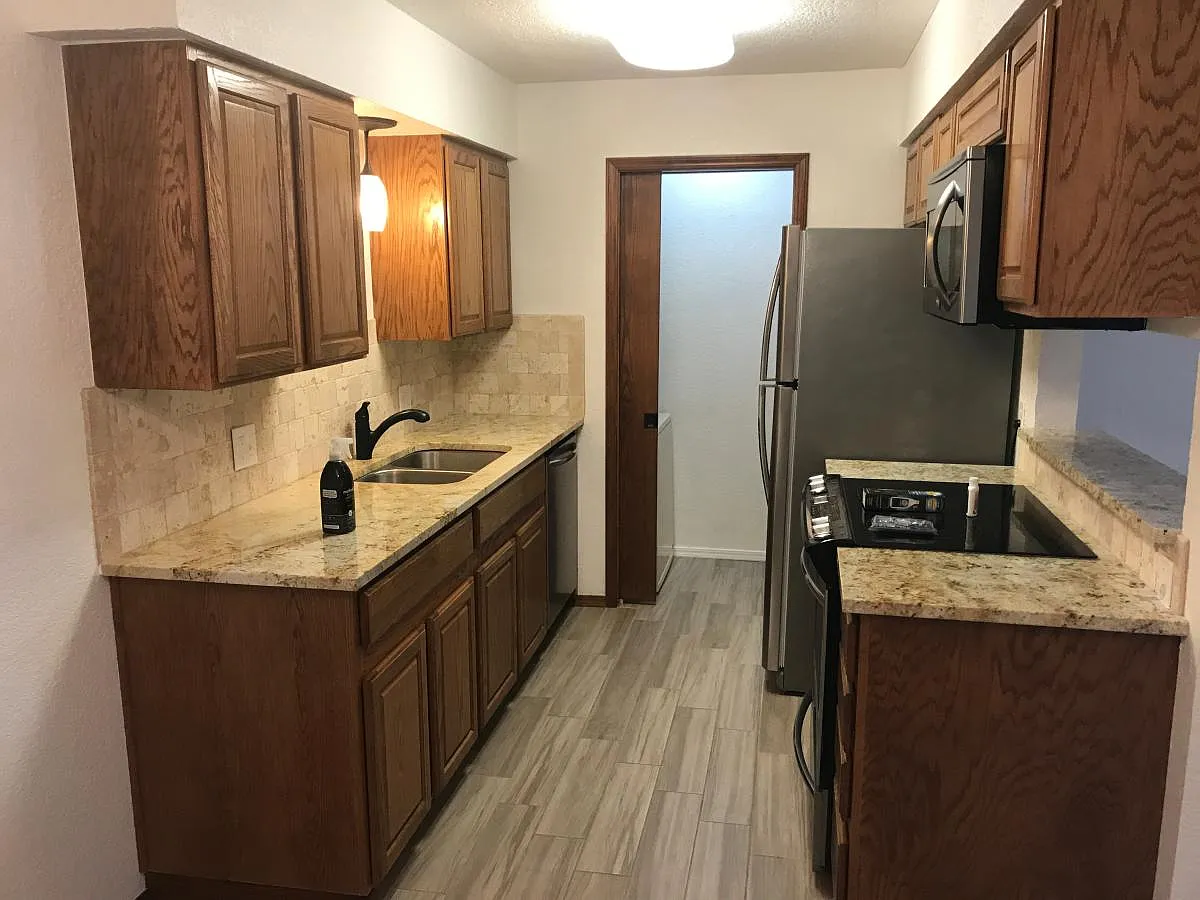 3200 W Britton Road — Photo 2