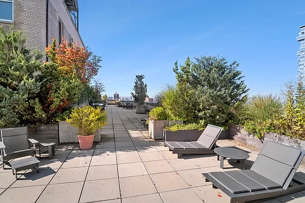 Sold by Corcoran | media 8