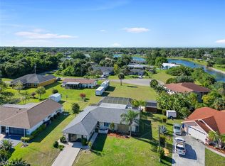 2404 Del Ray Pl, Lehigh Acres, FL 33936
