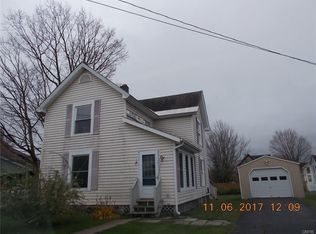 26 Antwerp St, Philadelphia, NY 13673