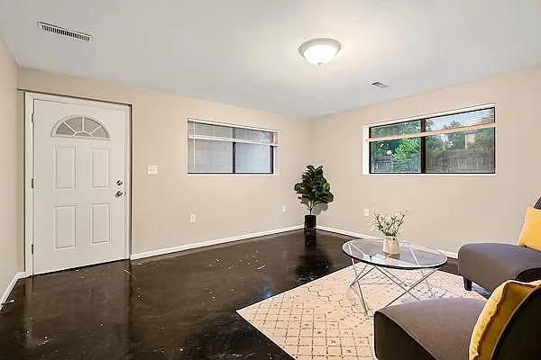 731 Harlan St #B — Photo 2
