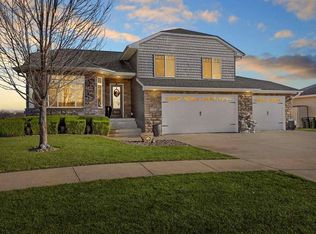 1106 Wildcat Ln, Iowa City, IA 52246