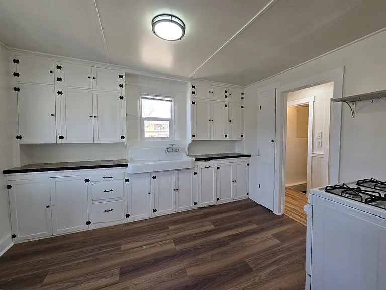 508 Franklin Ave — Photo 2