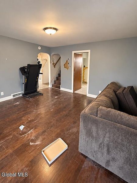 4th image of 3247 Taylor Street