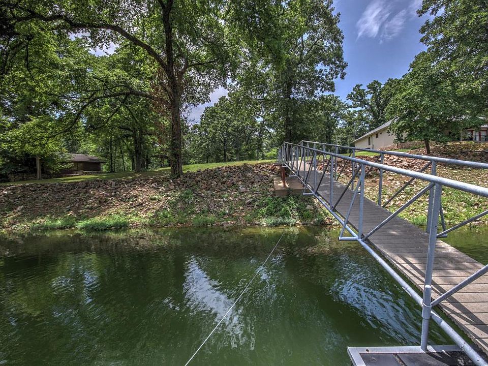 1st image of 450628 Lake Shore Dr