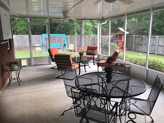 2nd image of 107 Northbrook Ct