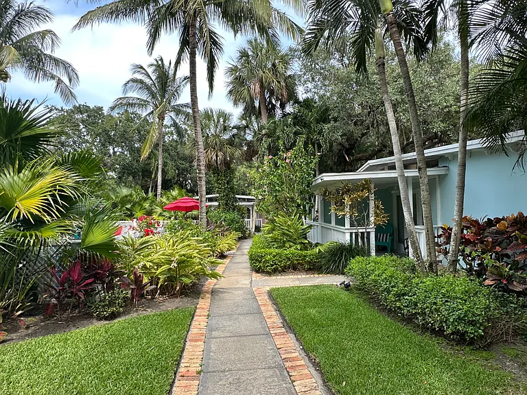 720 Lantana Ln #C — Photo 32