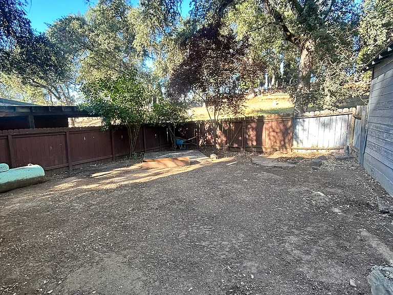 40 Ash St — Photo 15