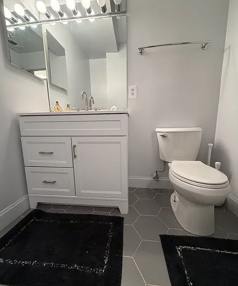 352 N Greeley Ave — Photo 4