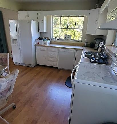 4th image of 5015 SE Capstan Ave