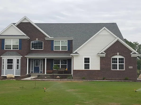 11730 Hillside Dr, Dexter, MI 48130