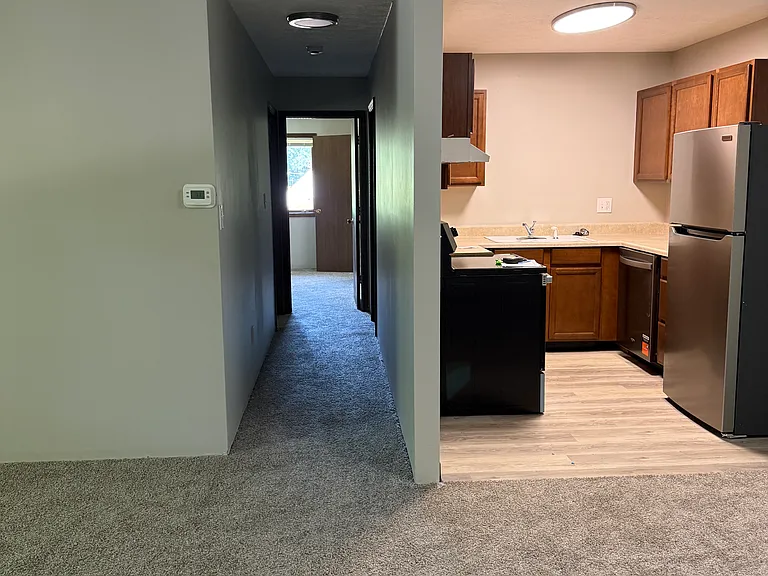 420 N Main St #12 — Photo 3