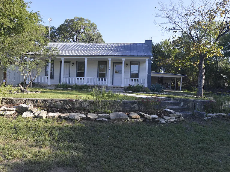 1598 State Highway 16 N — Photo 27