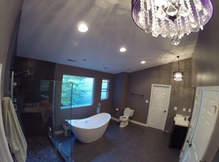 5033 Oakcrest Dr, Fairfax, VA 22030