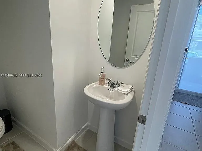728 SE 14th Ct — Photo 37