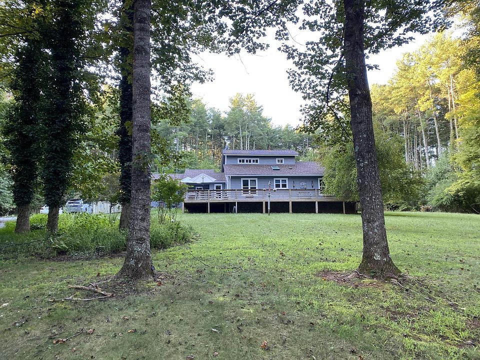 1st image of 460 Riverbend Dr