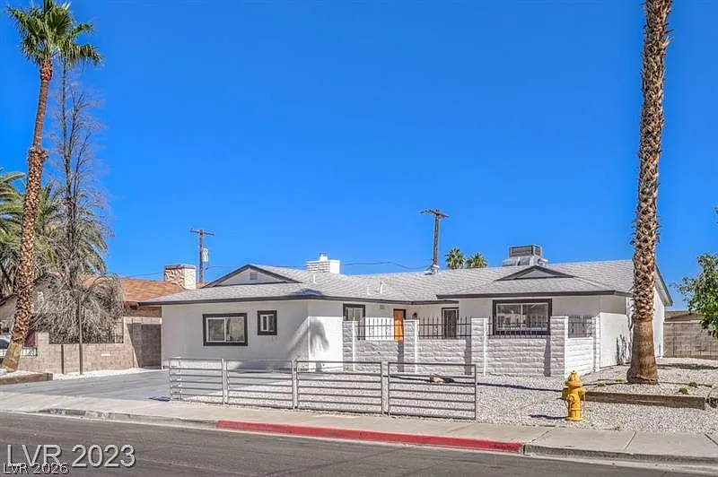 3070 E Carnelian St