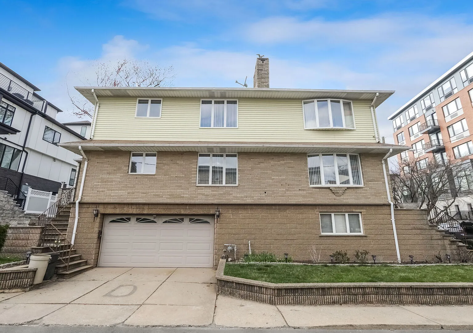 3 bed, 3630 sqft, $4,500 — Photo 1