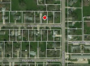 105 W Zickel St, Monroe, IA 50170
