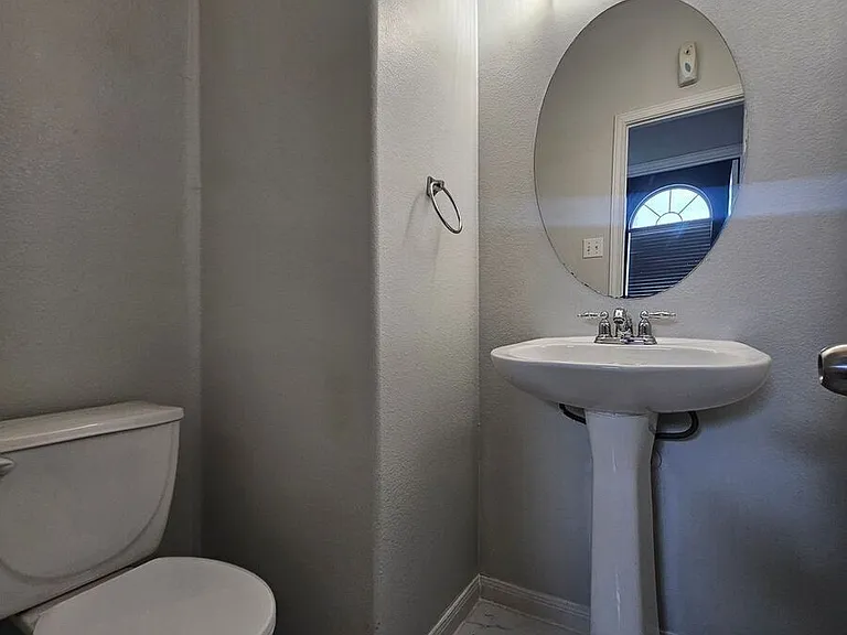 330 Canoe Dr — Photo 9