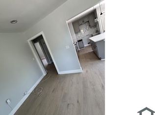 907 W Arbutus St, Compton, CA 90220