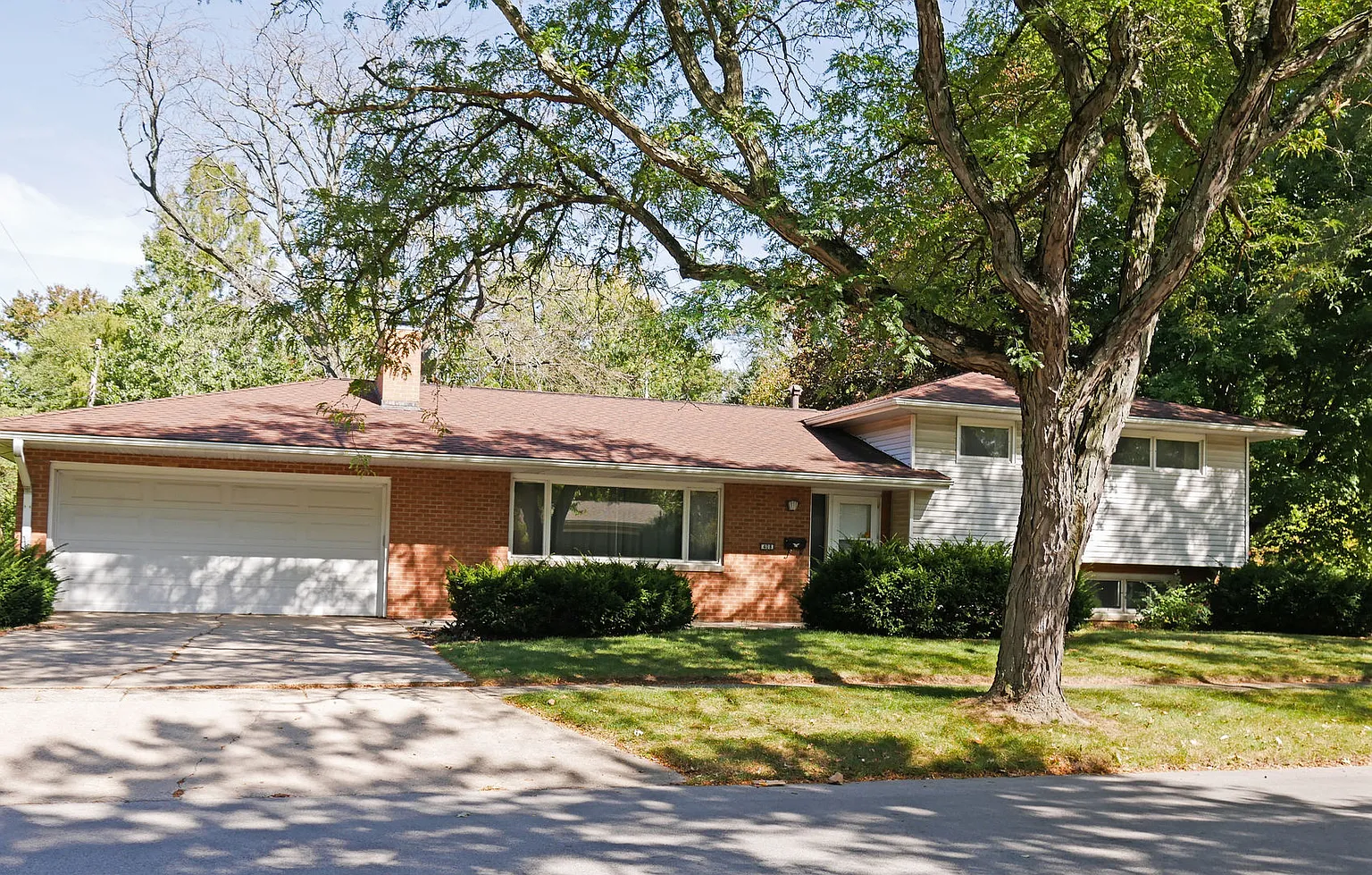 408 E Mumford Dr photo 1
