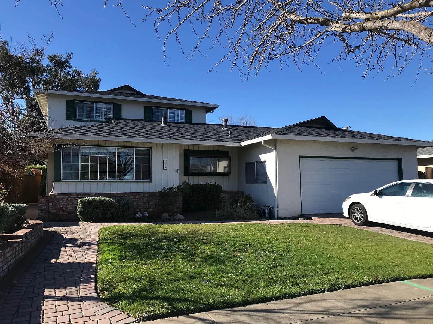 829 Raintree Dr photo 1