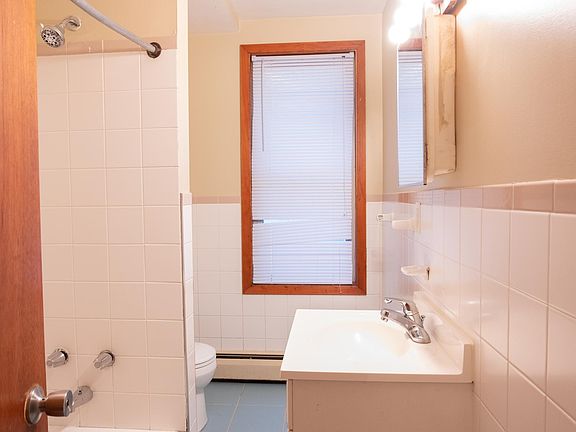 5th image of 2621 2nd Ave S APT 2