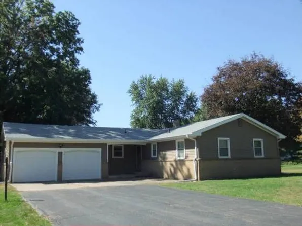 2210 N Humphrey Ave, Rock Falls, IL 61071