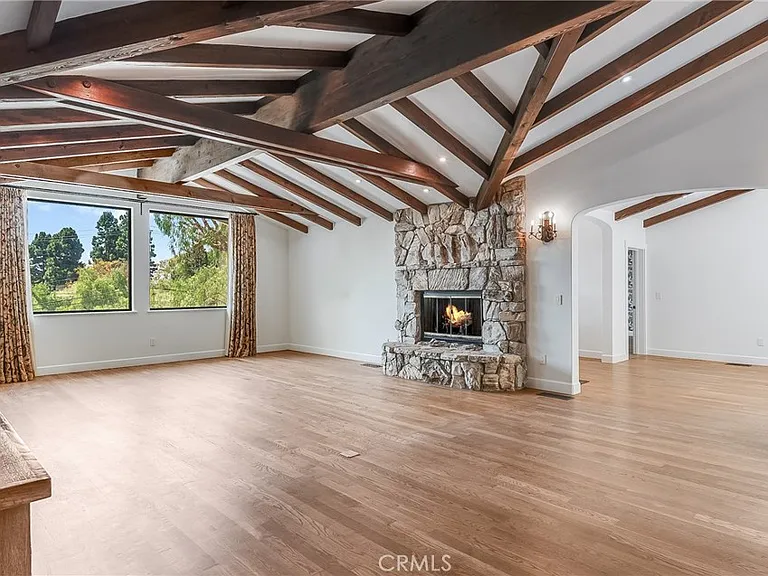 57 Narcissa Dr — Photo 9