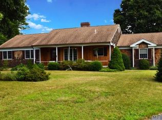 570 Jernick Ln, Southold, NY 11971
