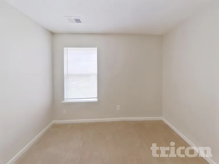 529 Pullman St SW — Photo 12