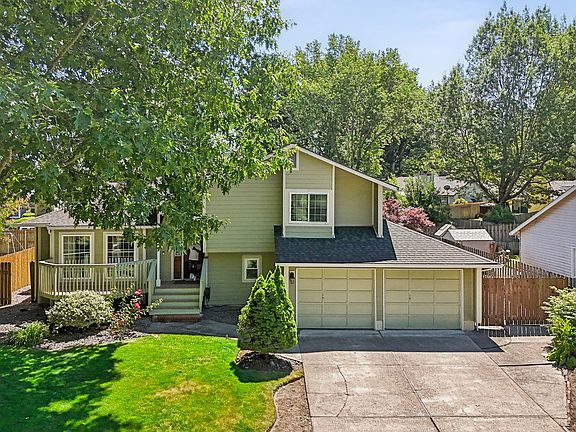 2nd image of 3113 NE 103rd Ave