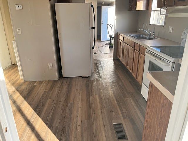 1st image of 3027 Pine St Lot 8