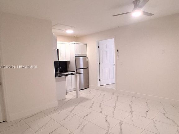 5th image of 1231 SW 136th Pl #A