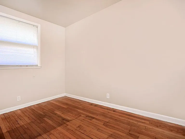 AMPLE BEDROOM