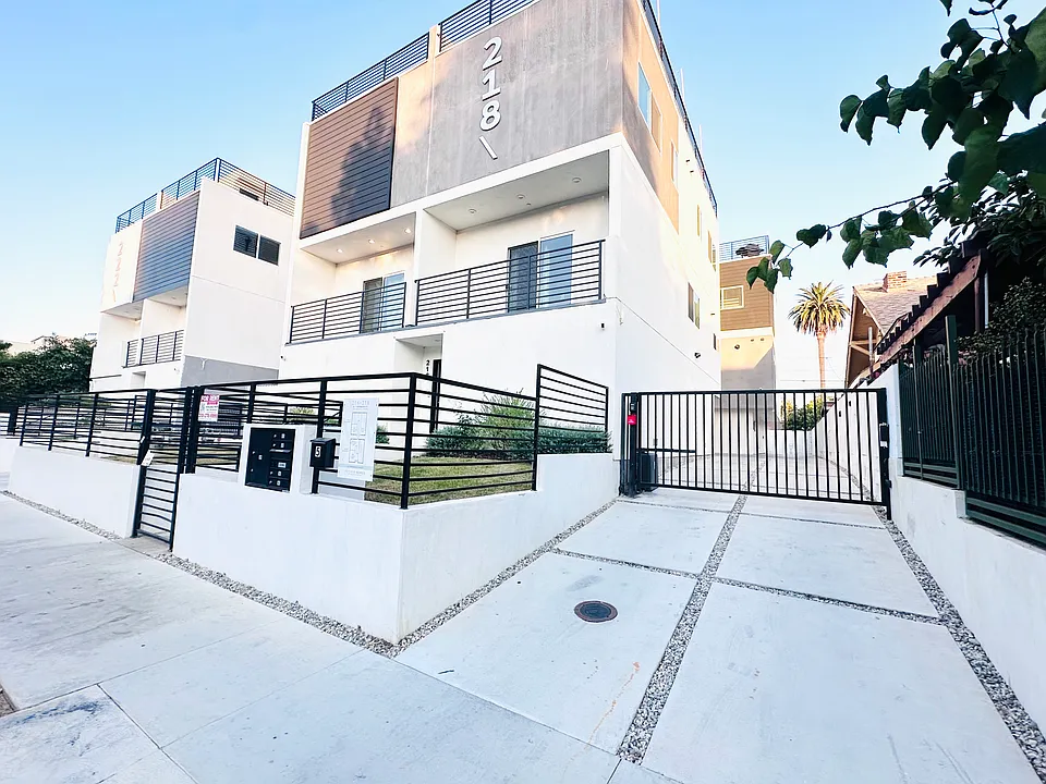 216 N Coronado St #218.5