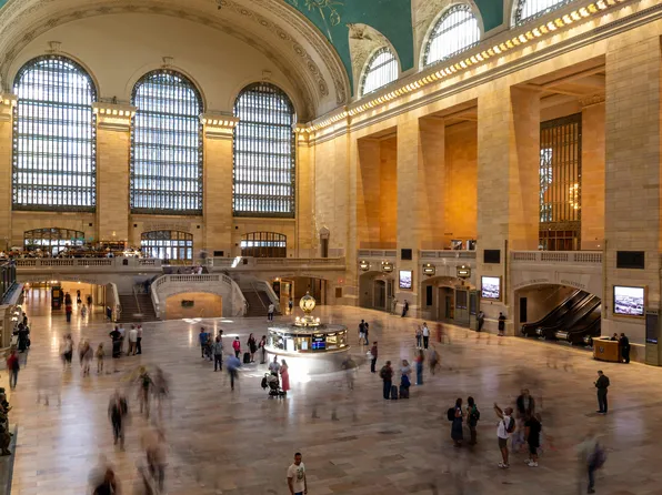 230 East 44th Street image 14 of 14