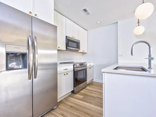 9396 Landings Ln Unit 503, Des Plaines, IL 60016