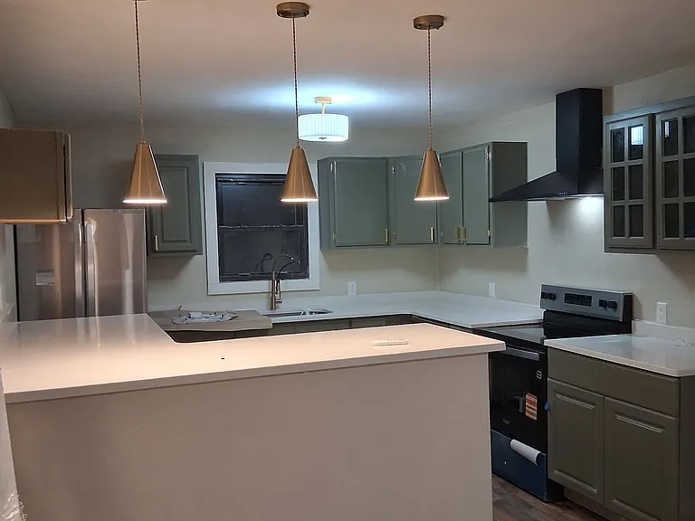 2608 Selma Ave — Photo 3