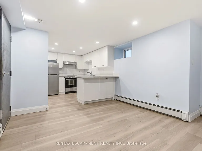 152 Sanford Ave S #LOWER — Photo 6
